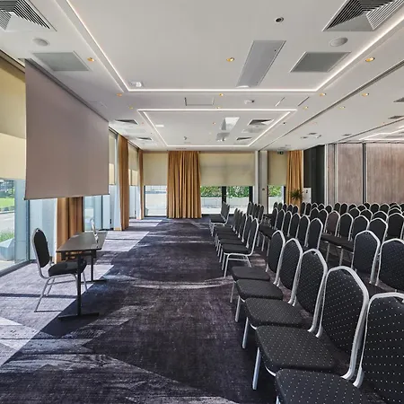 Otel Stay Inn Hotel Warszawa 4*